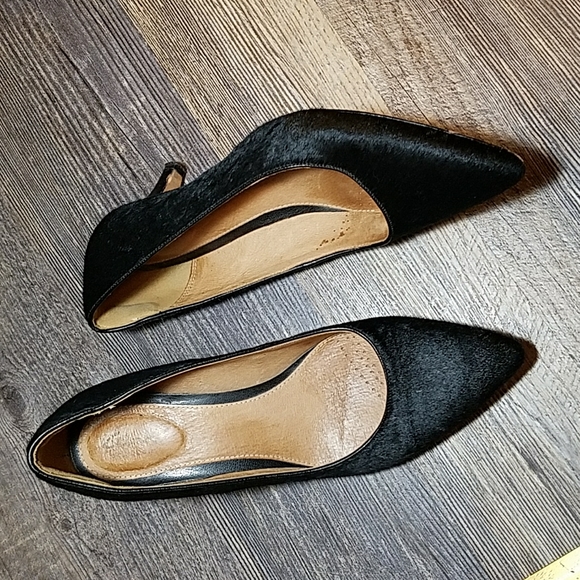 Clarks Black Leather Hair Size 8.5 pumps heels - Picture 3 of 16